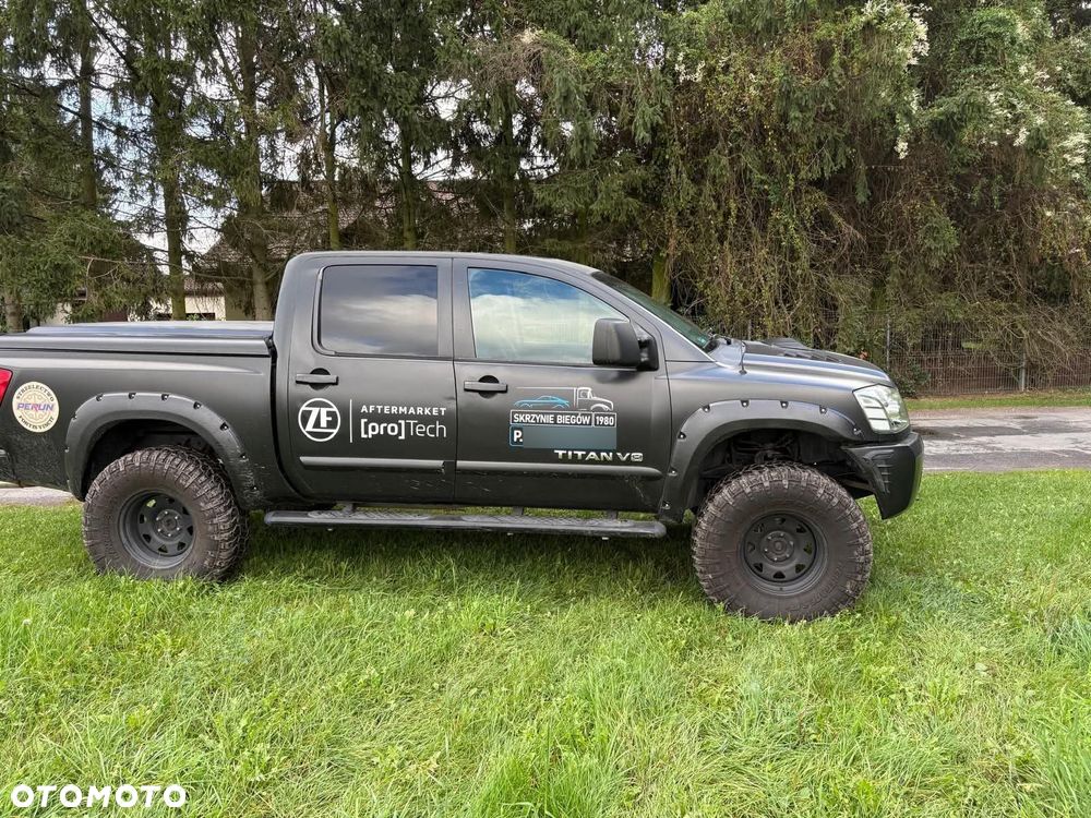 Nissan Titan 5.6 V8 SE Crew Cab - 4