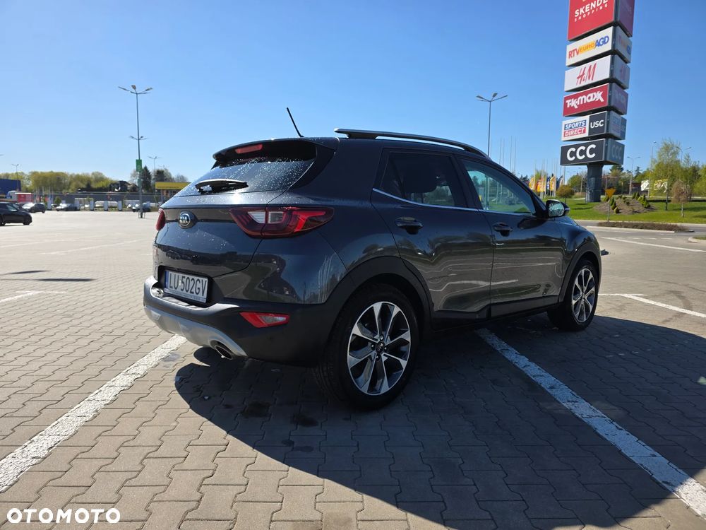 Kia Stonic 1.4 L - 6