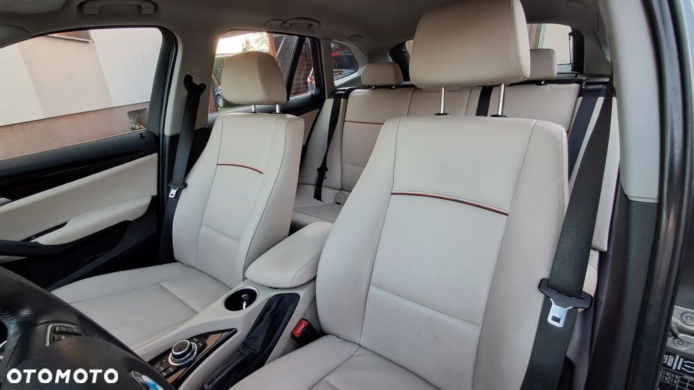 BMW X1 sDrive20i xLine - 23