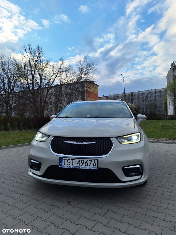 Chrysler Pacifica - 3