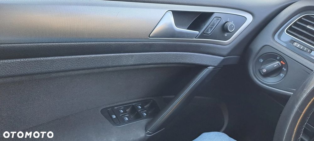 Volkswagen Golf 1.0 TSI BMT Trendline - 15