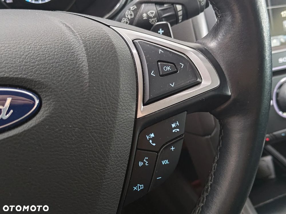 Ford Mondeo 2.0 EcoBoost Titanium - 18