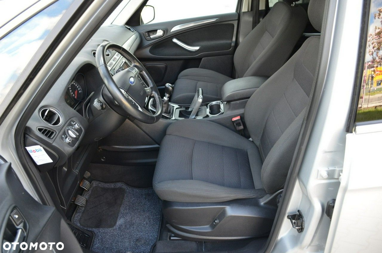 Ford S-Max - 24