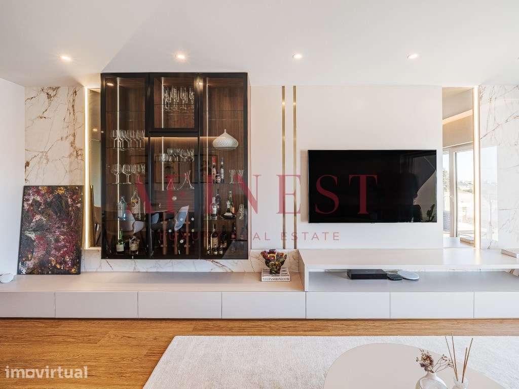 T4 DE LUXO NAS MARIANAS (PAREDE, 2023) | 4 SUITES | BOX 3 CARROS | ... - Grande imagem: 4/60