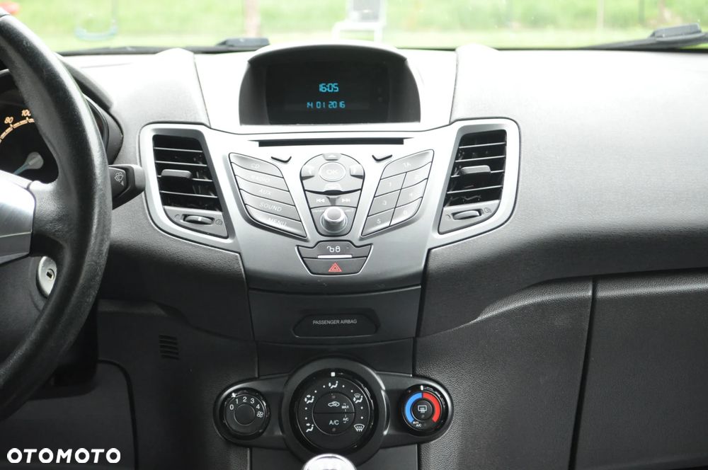 Ford Fiesta 1.25 Trend SVP - 24