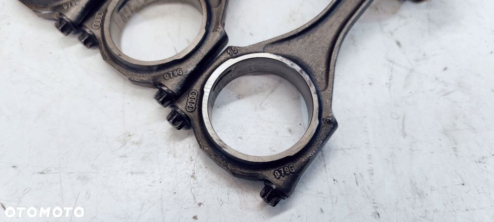 TŁOK + KORBOWÓD AUDI S4 A6 4.2 BBK BAT 079G 84L89 - 2