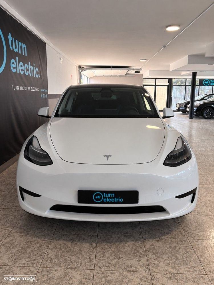 Tesla Model Y - 3