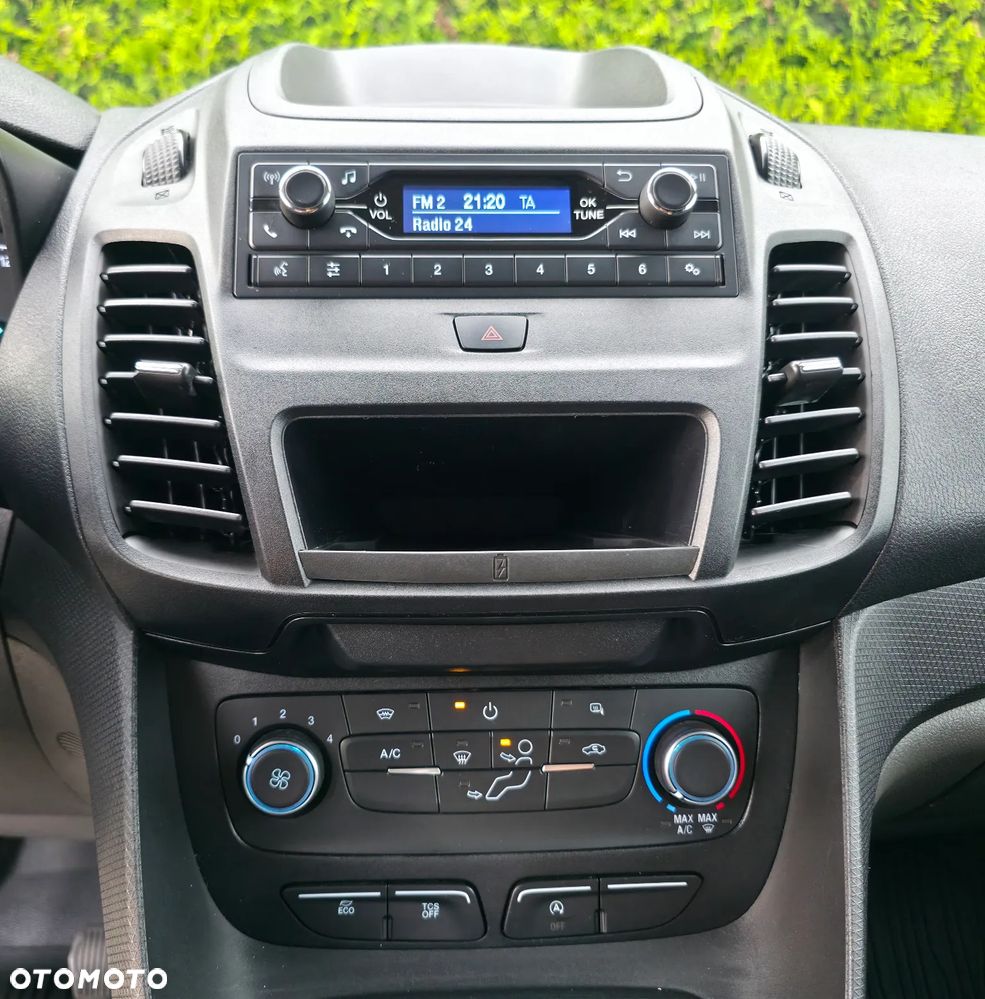 Ford Transit Connect - 18