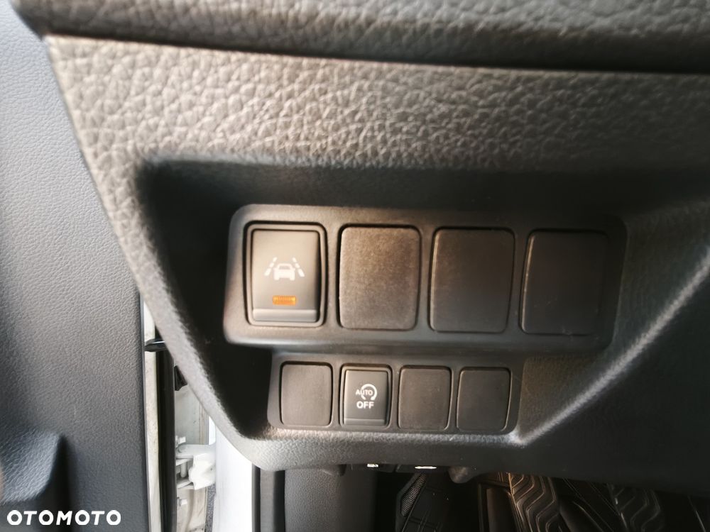 Nissan Qashqai 1.6 DIG-T N-Connecta - 34