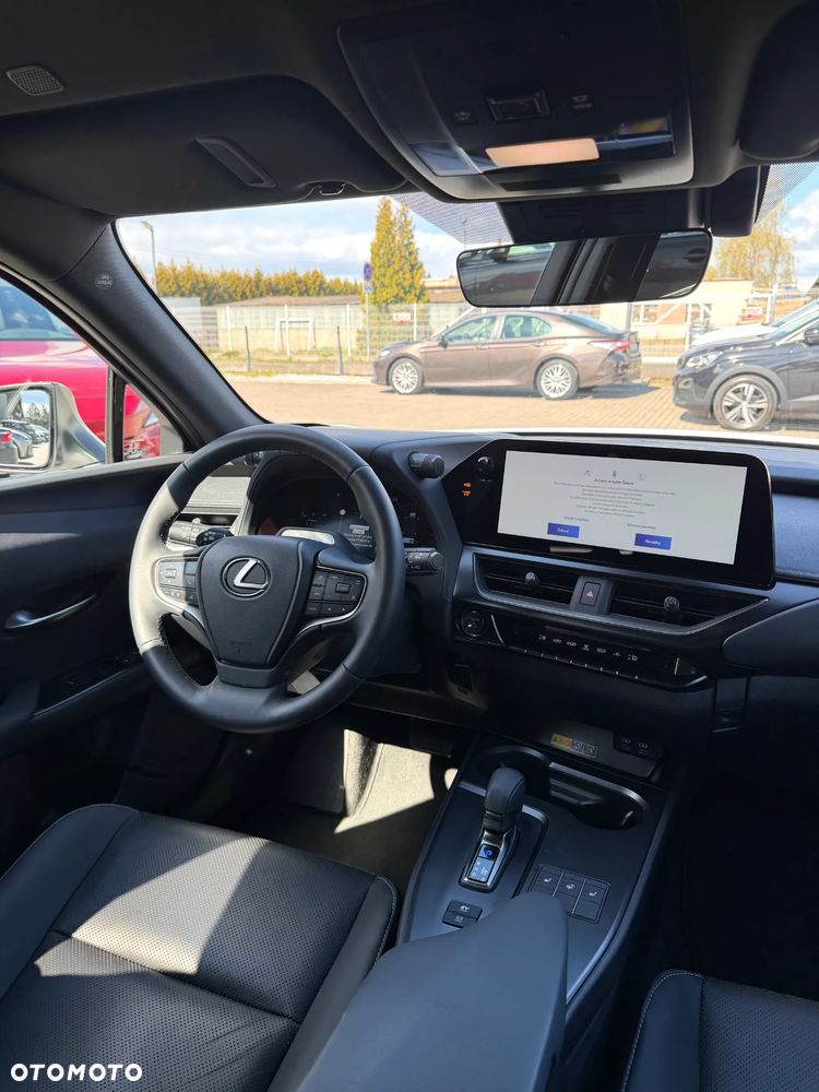 Lexus UX 300h Prestige - 8