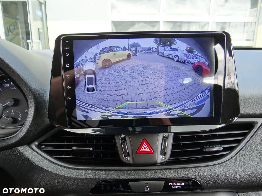 Hyundai i30 Kombi 1.4 Passion Plus - 24