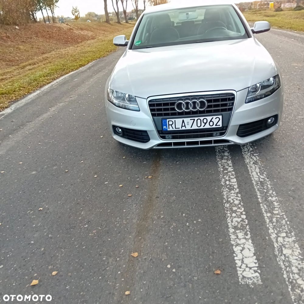 Audi A4 Limousine - 4