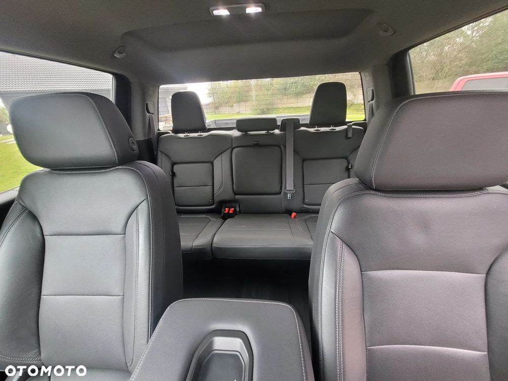 Chevrolet Silverado - 11