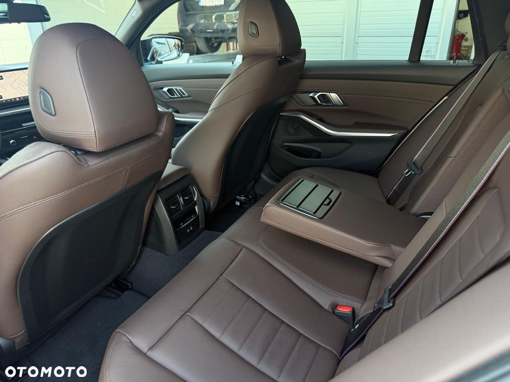 BMW Seria 3 M340i xDrive - 30