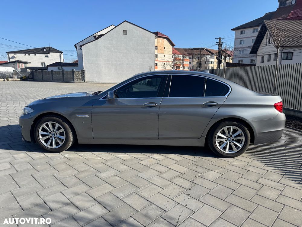 BMW Seria 5 520d Aut. Luxury Line - 10