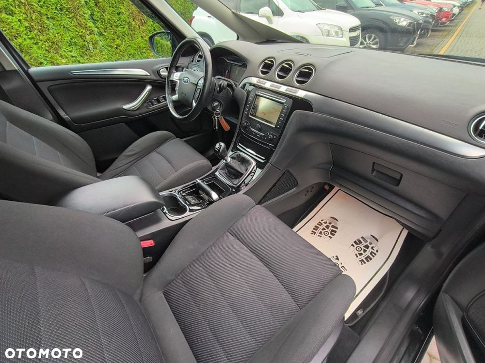 Ford S-Max - 9