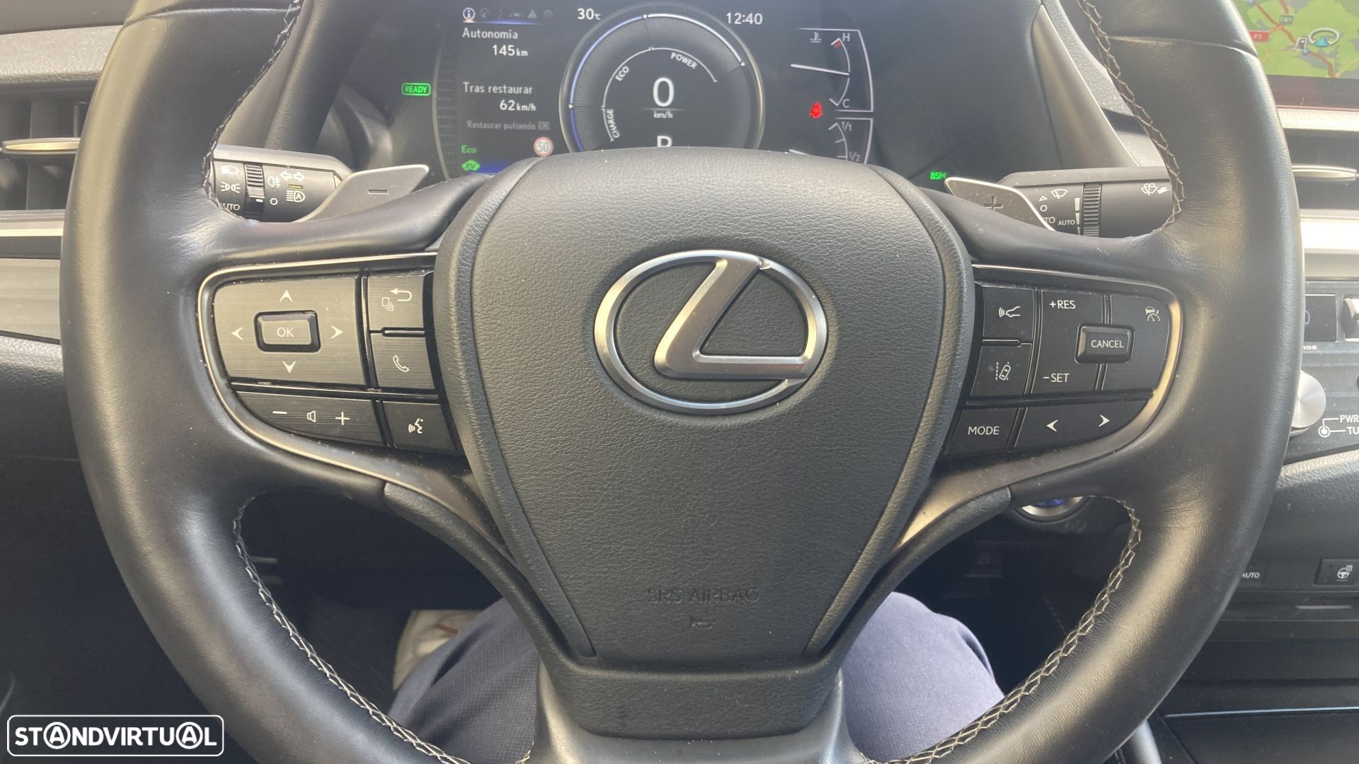 Lexus ES 300h Special Edition - 15