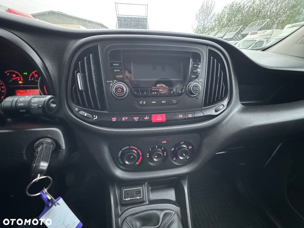 Fiat DOBLO CHODNIA MROŹNIA idealne pod katering ,cukiernie - 17