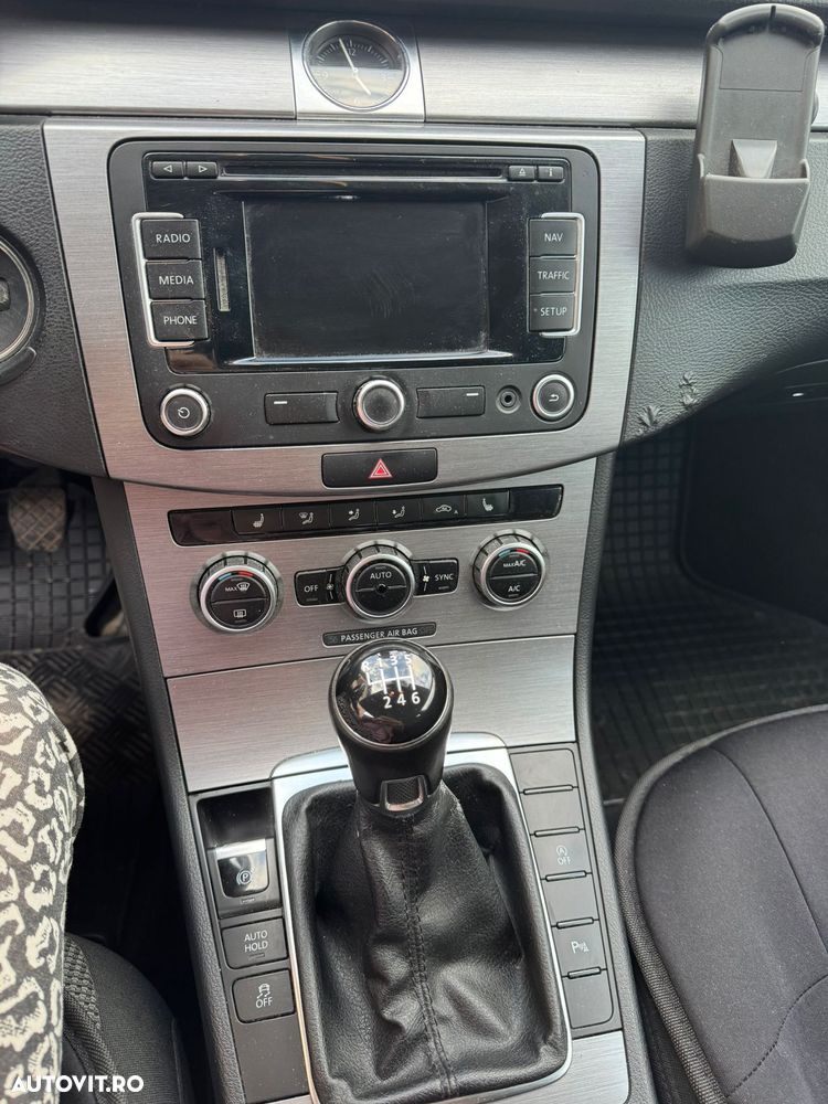 Volkswagen Passat - 15