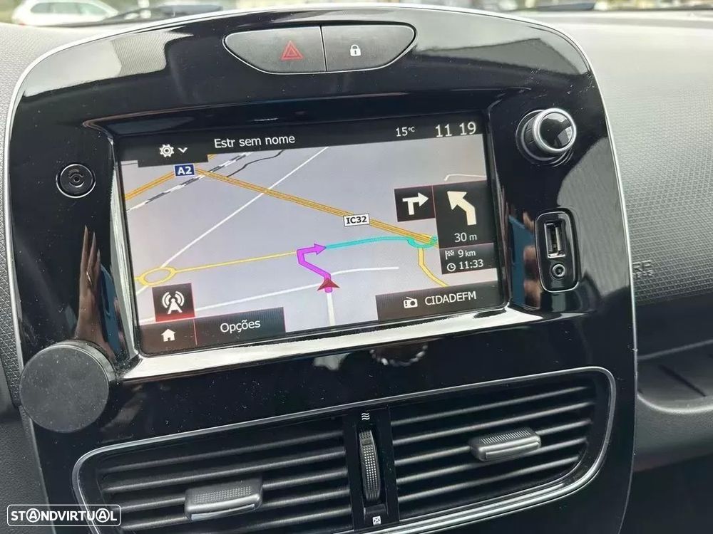 Renault Clio 0.9 TCe Limited Bi-Fuel - 16