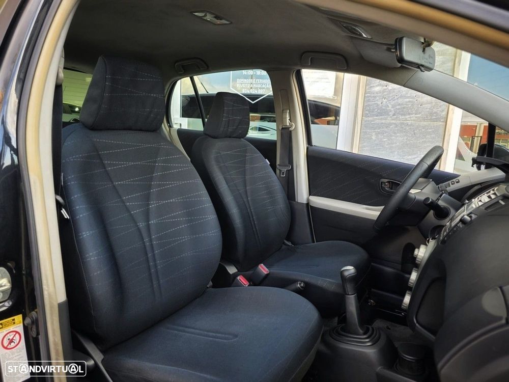 Toyota Yaris 1.0 VVT-i Sol+AC - 23