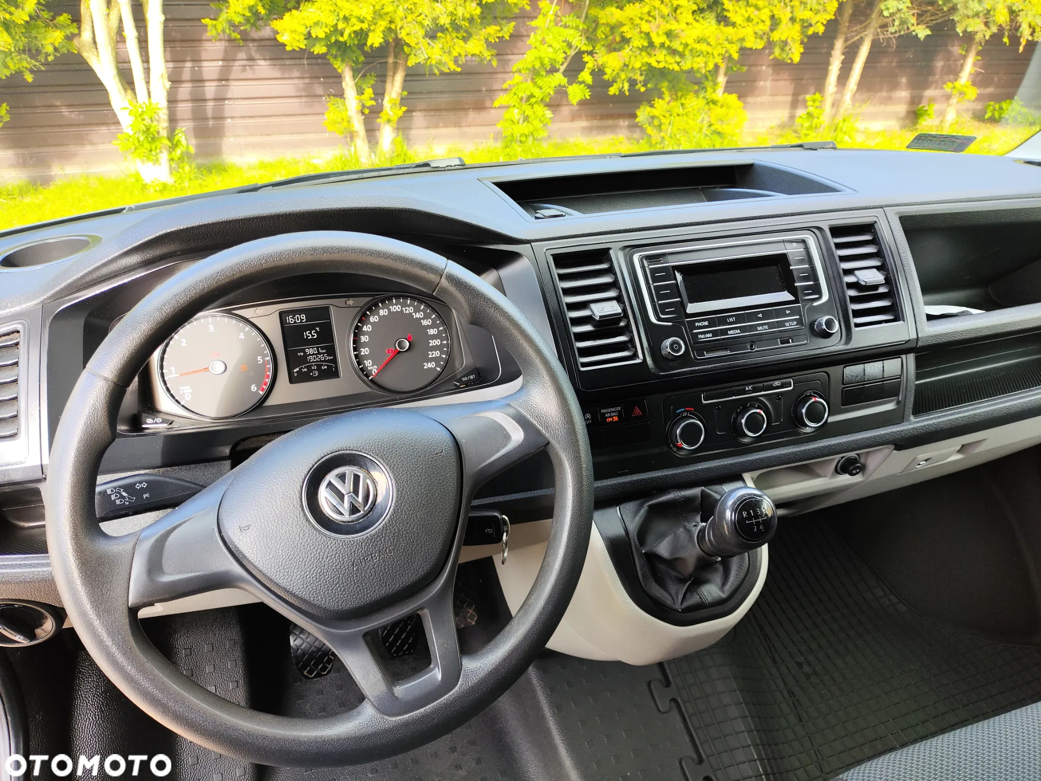 Volkswagen Transporter T6 TDI L1H2 - 9