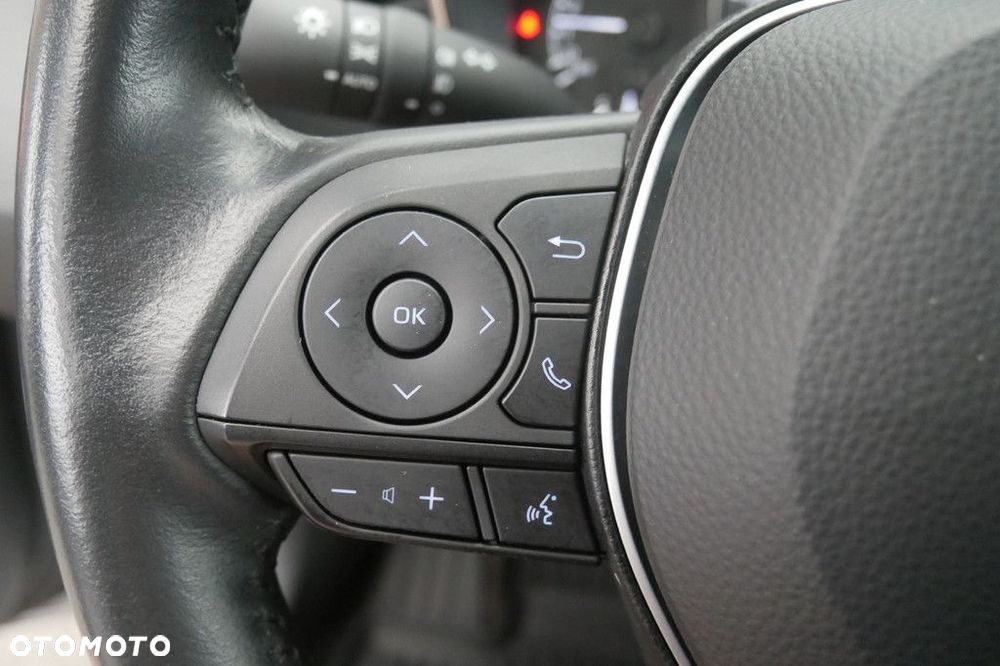 Toyota Corolla - 22