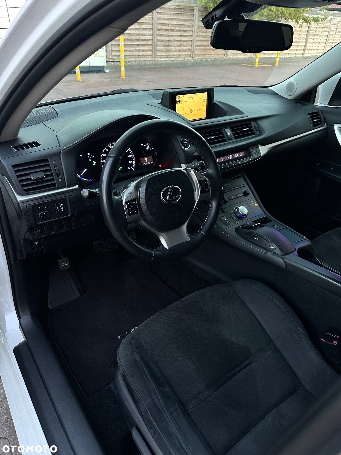 Lexus CT 200h - 26