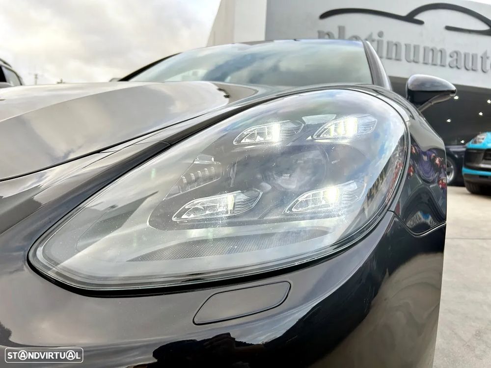 Porsche Panamera 4 E-Hybrid - 39