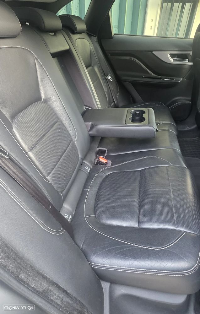 Jaguar F-Pace 20d AWD Aut. R-Sport - 8