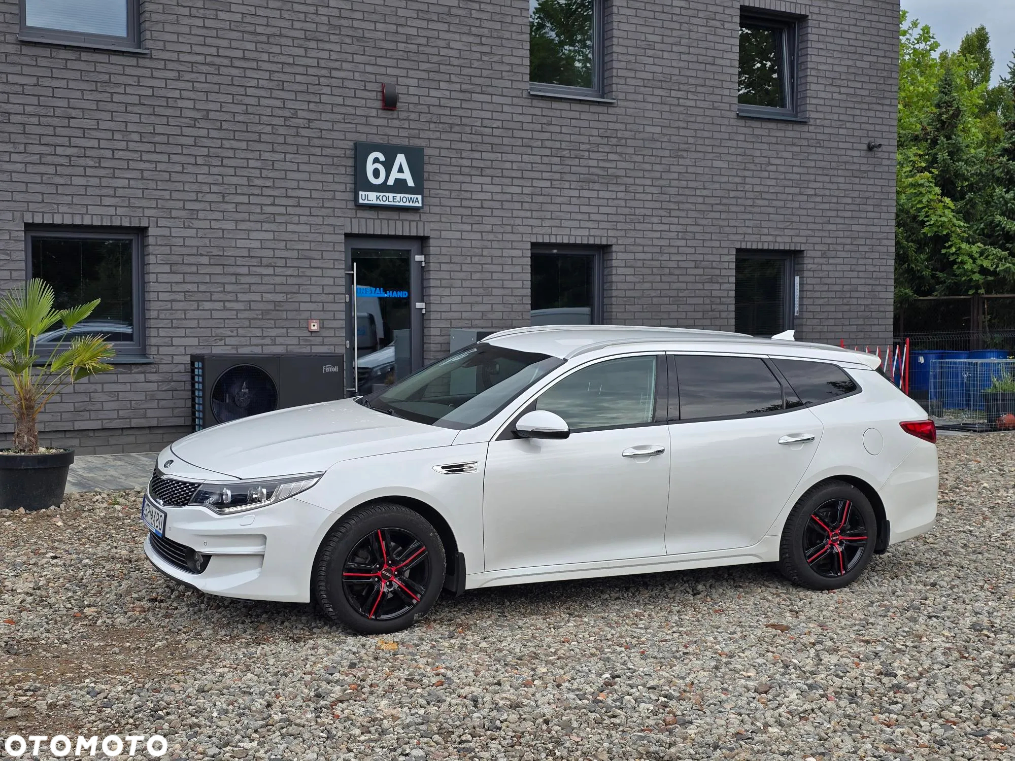 Kia Optima - 8
