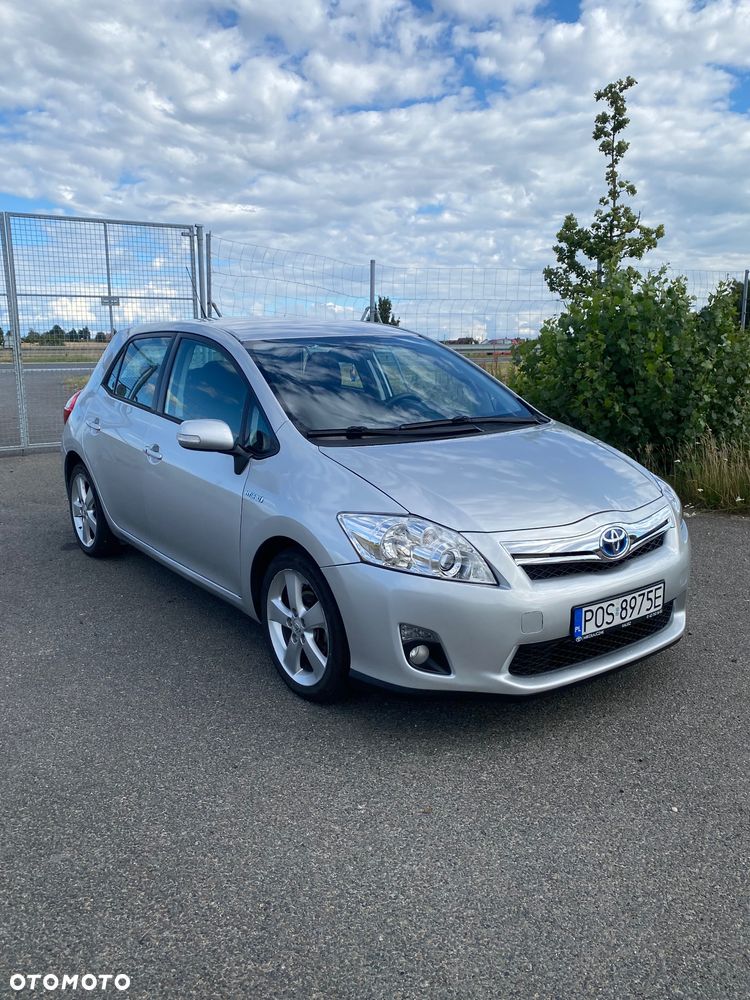 Toyota Auris 1.8 HSD Luna - 2