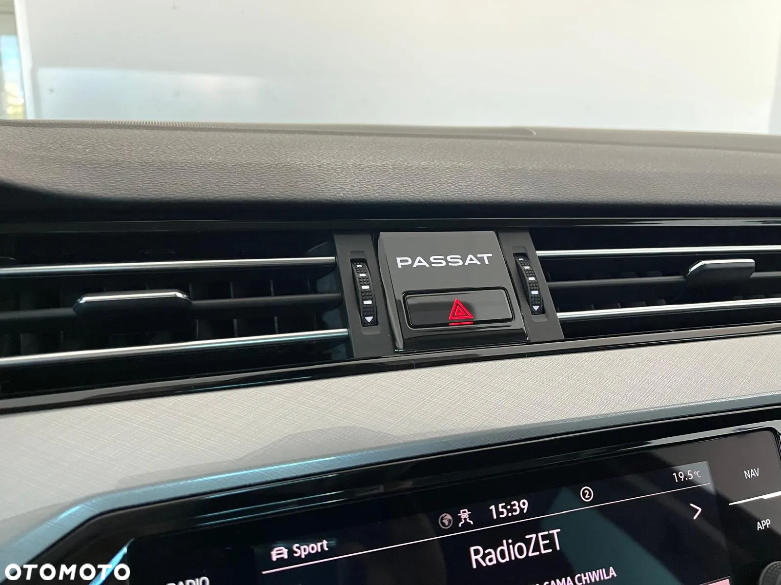 Volkswagen Passat 2.0 TSI Business DSG - 32