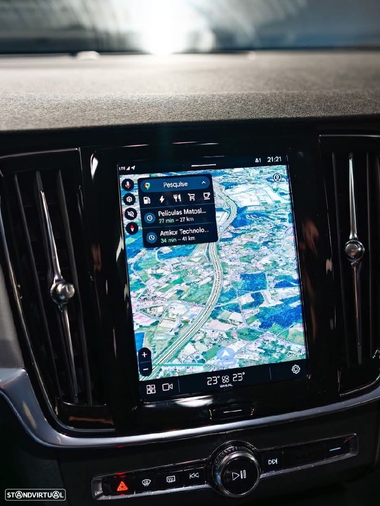 Volvo XC 60 T6 AWD Recharge Geartronic RDesign Expression - 19