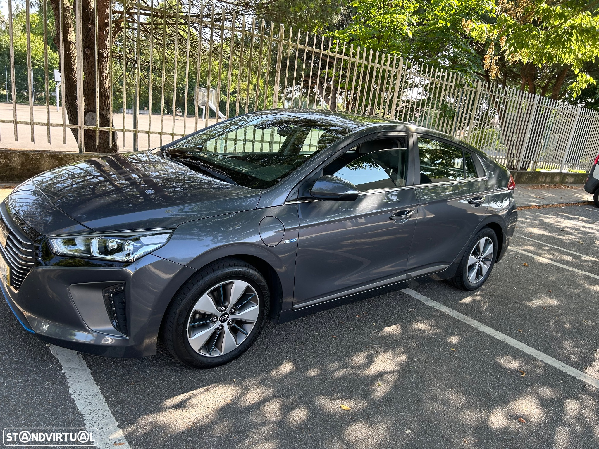 Hyundai Ioniq 1.6 GDI HEV Hybrid Tech - 2
