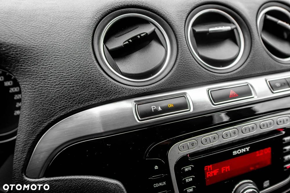 Ford S-Max - 31