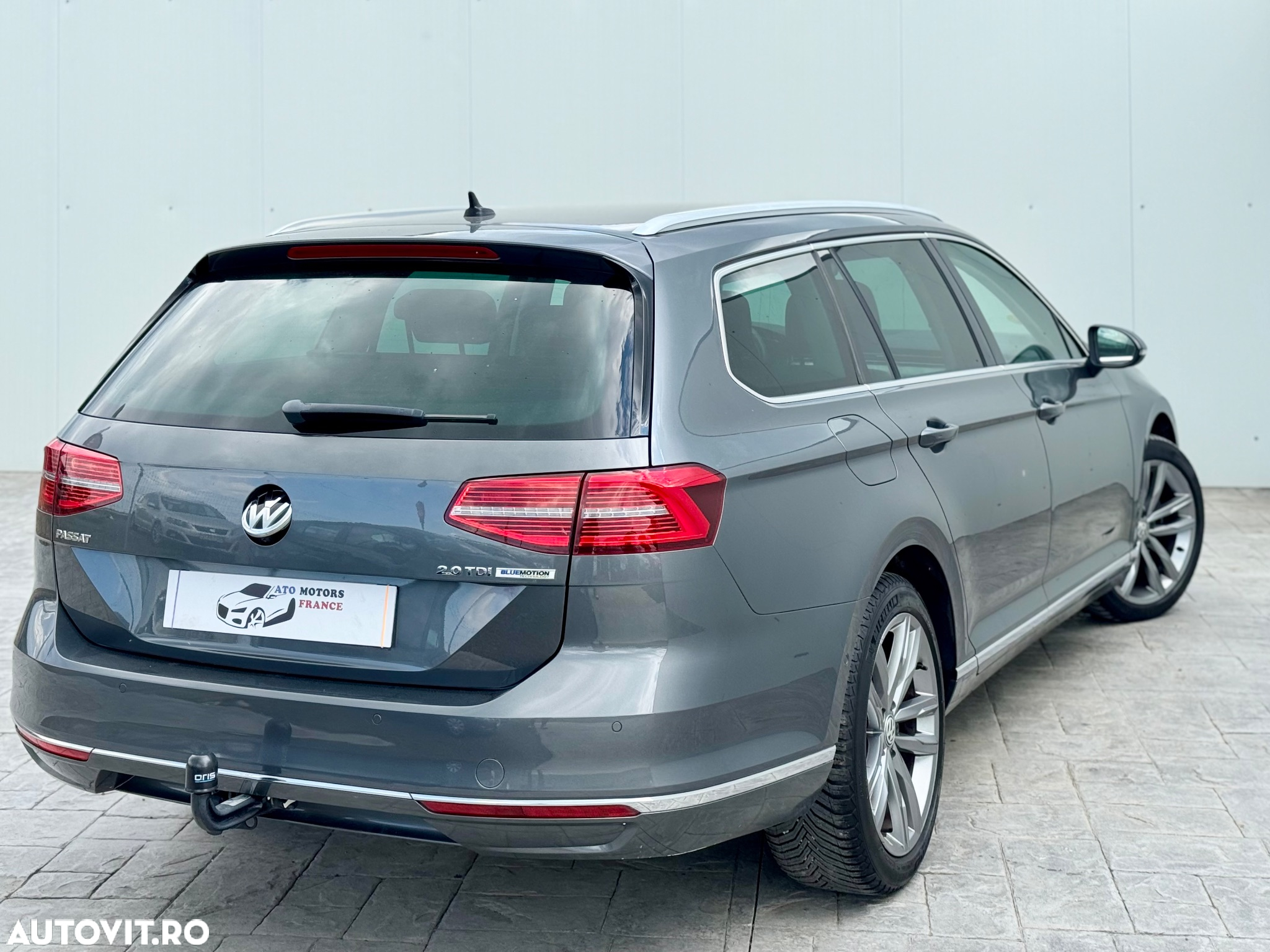 Volkswagen Passat Variant 2.0 TDI (BlueMotion Technology) Highline - 3