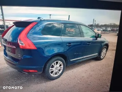 Volvo XC 60 T5 AWD Summum - 4