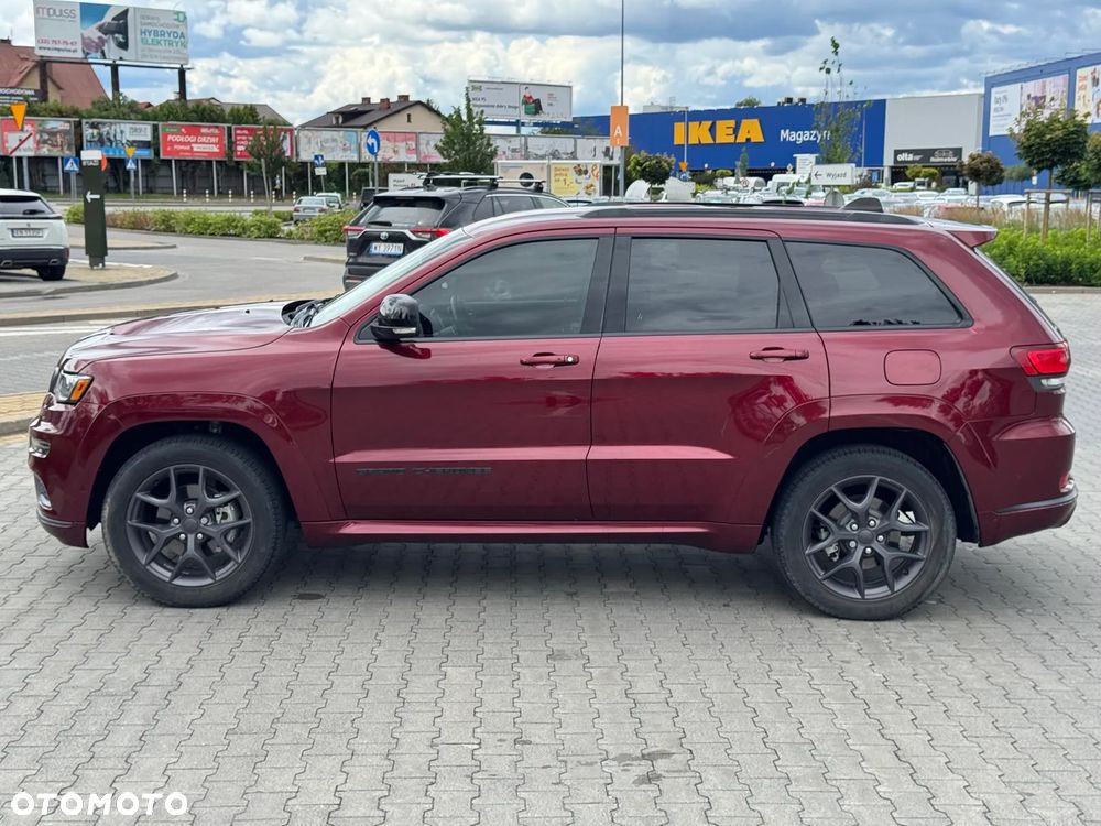 Jeep Grand Cherokee - 24