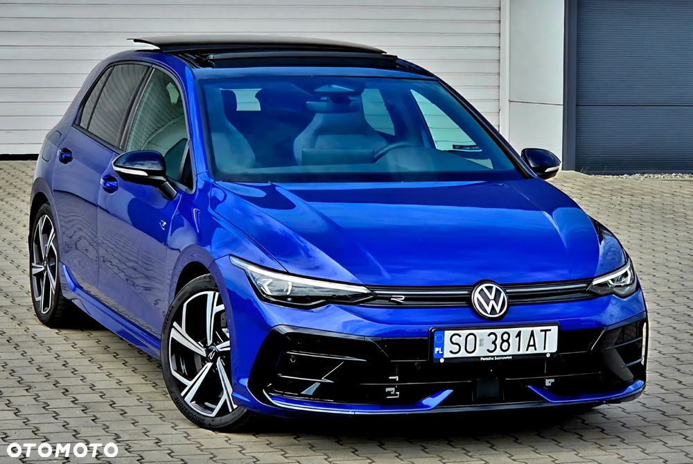Volkswagen Golf - 1