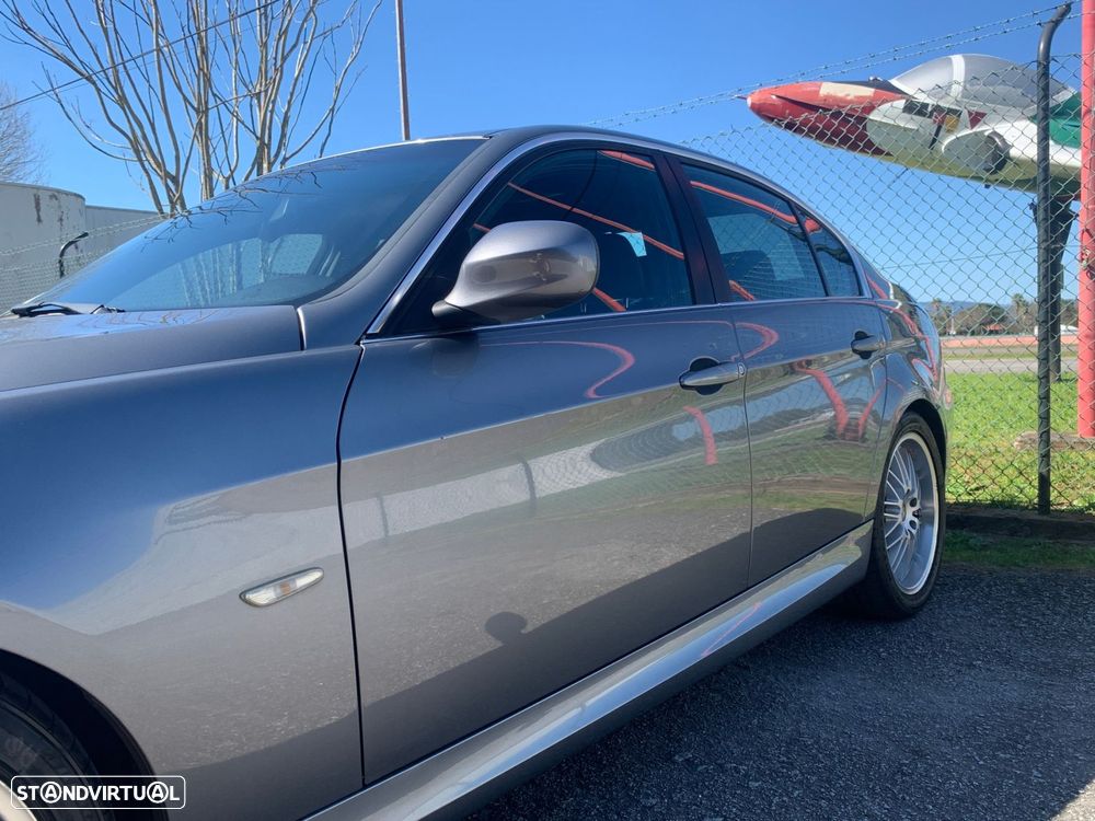 BMW 318 d Pack M - 54