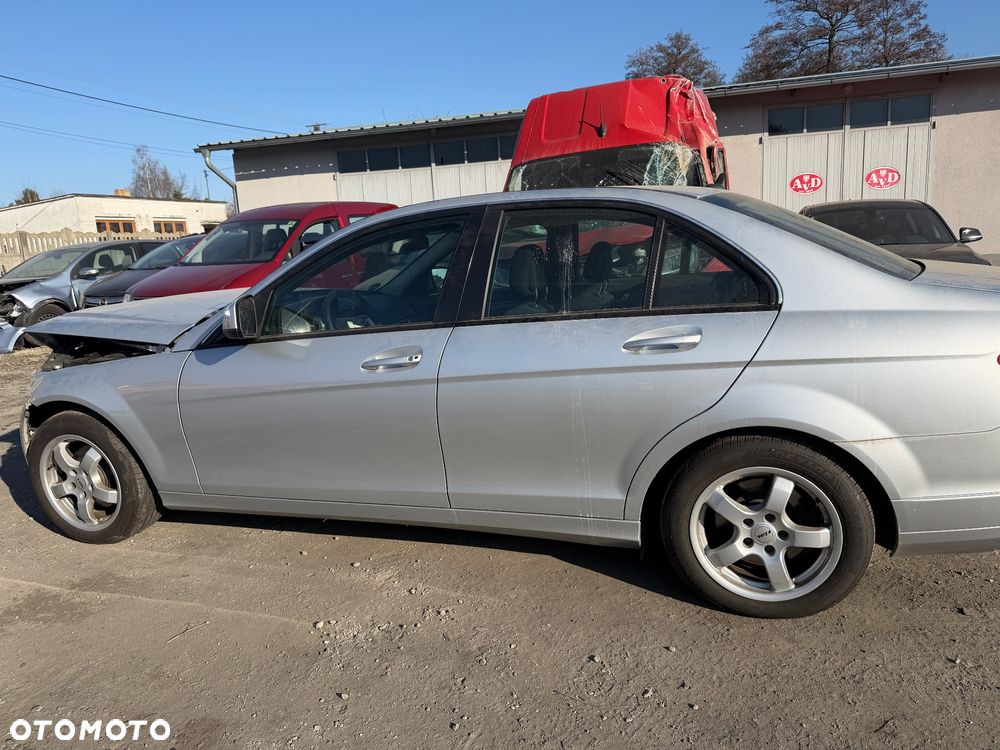 Mercedes-Benz Klasa C 230 7G-TRONIC - 10