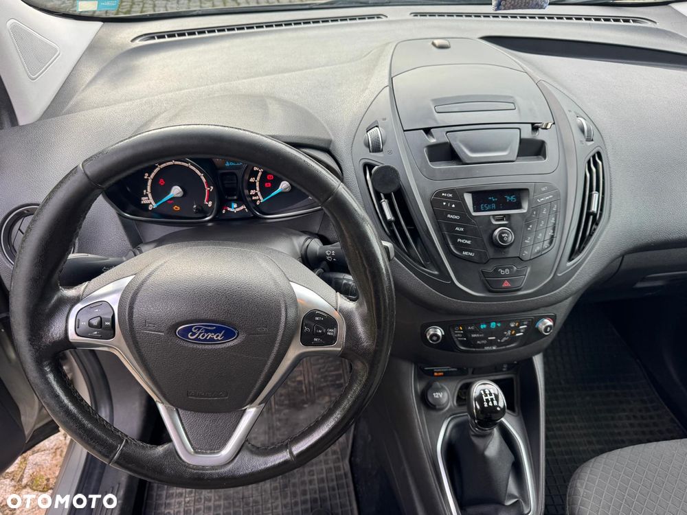 Ford Tourneo Courier - 13