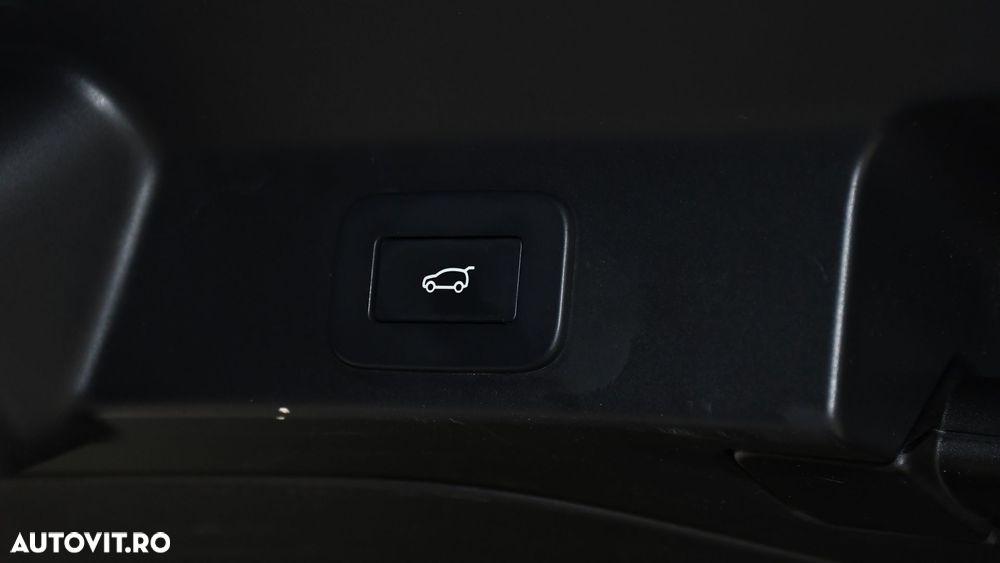 Jaguar F-Pace P400e AWD R-Dynamic HSE - 26