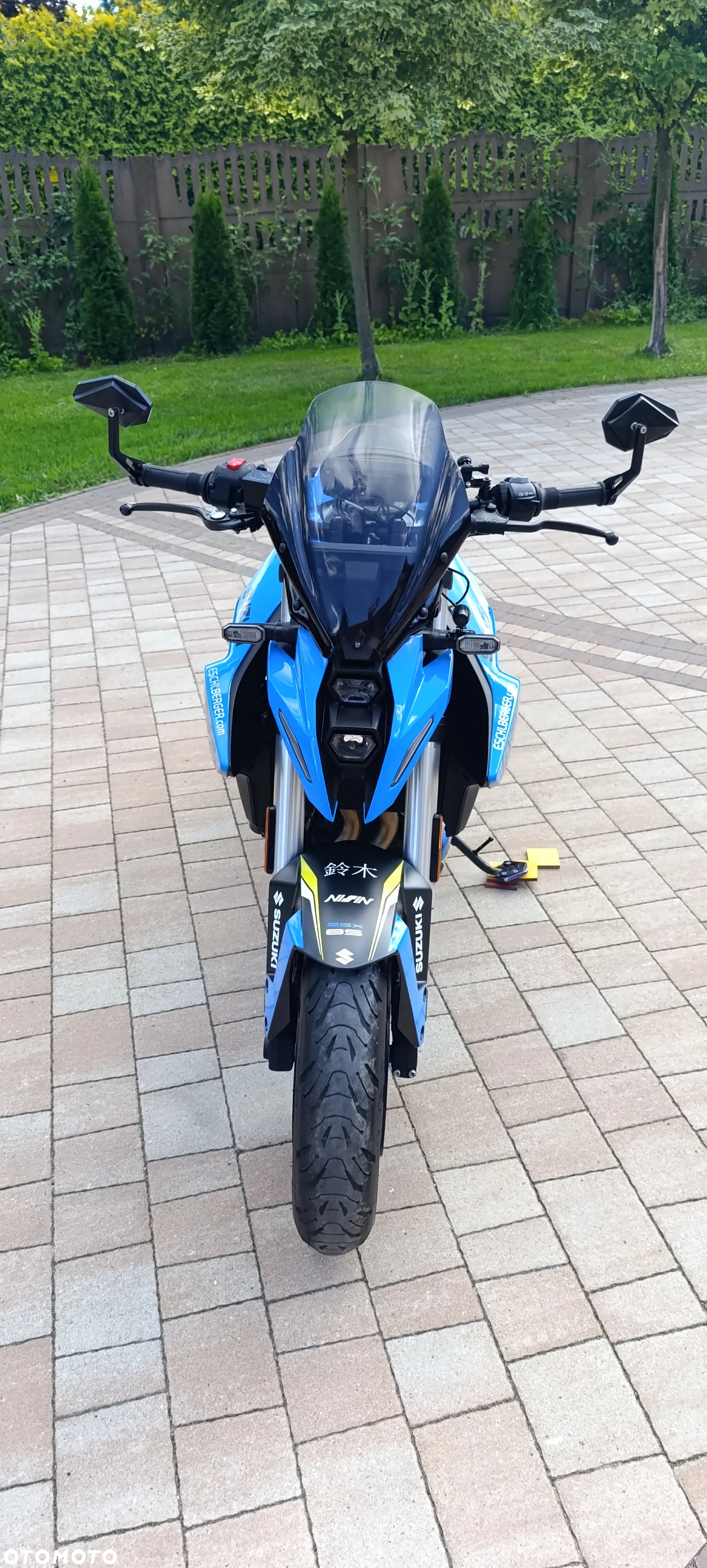 Suzuki GSX - 9