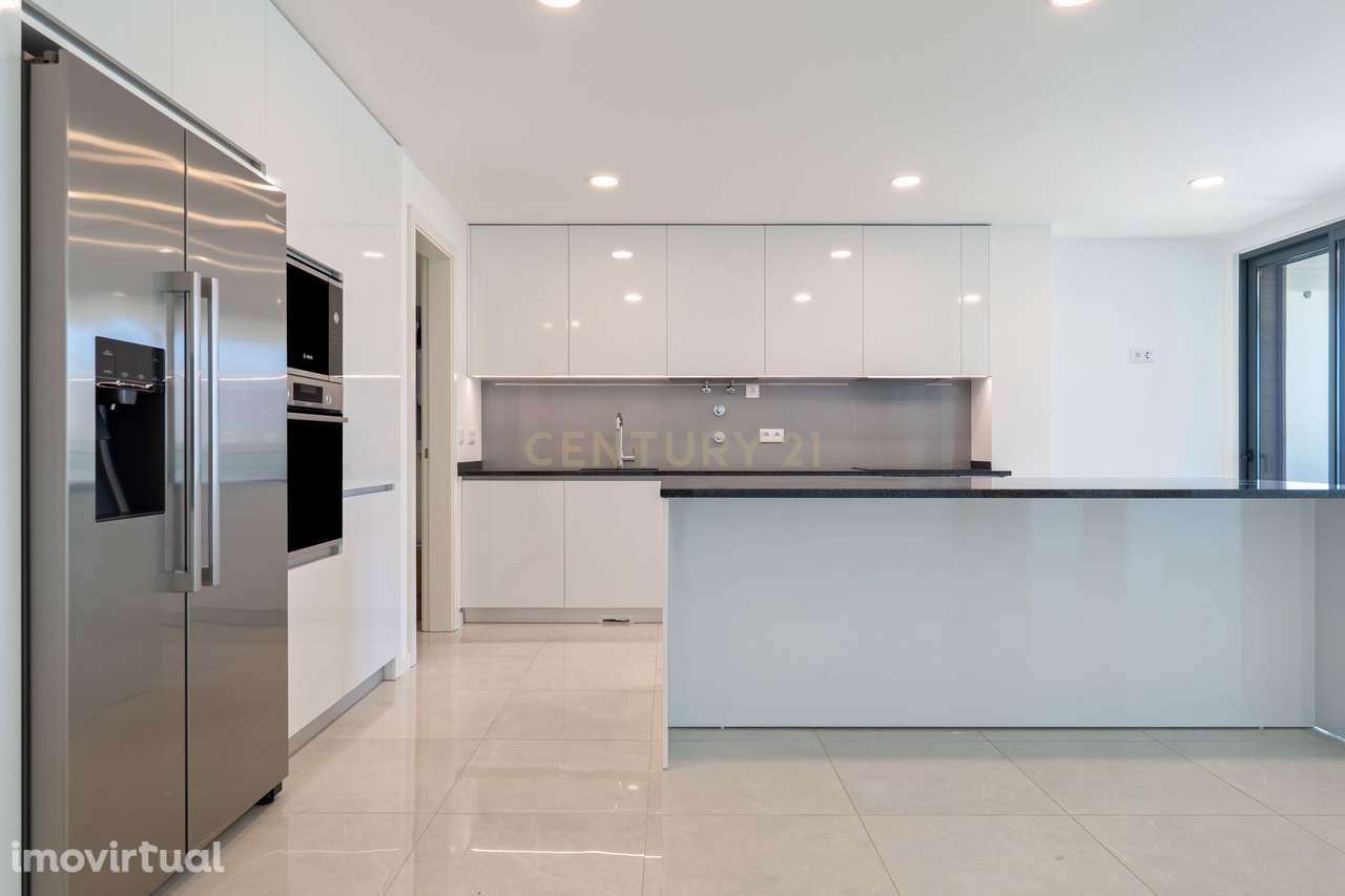 APARTAMENTO T3 NOVO A ESTREAR, PISCINA, ESTACIONAMENTO PRIVATIVO,  NO - Grande imagem: 5/23