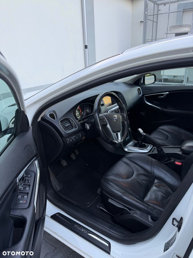Volvo V40 D3 Summum - 8