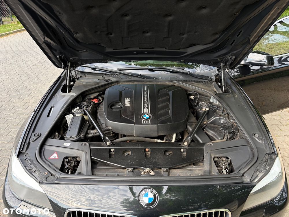 BMW Seria 5 520d xDrive - 11