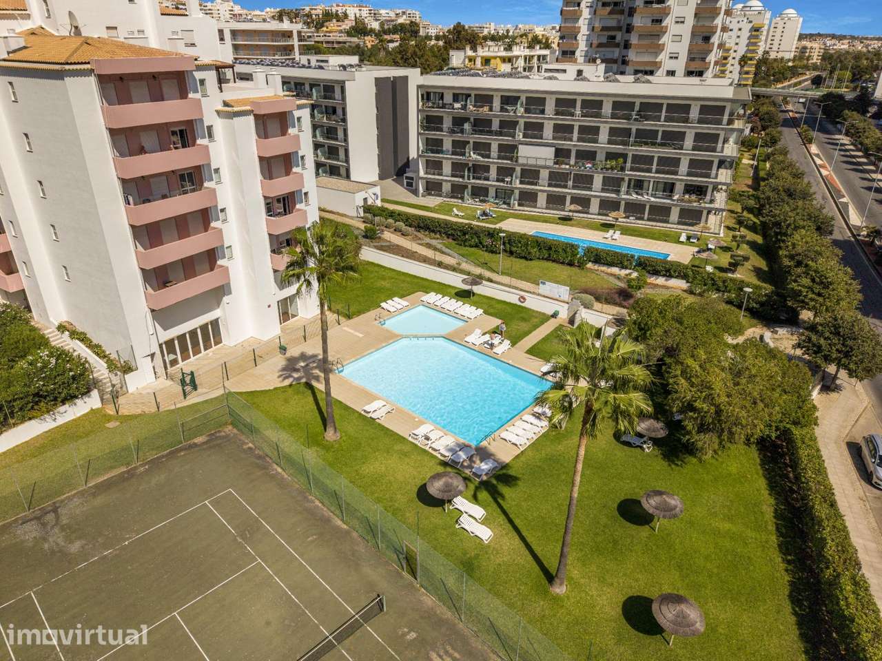 T1+1 com piscina a minutos da Praia da Rocha - Portimão - Grande imagem: 2/21