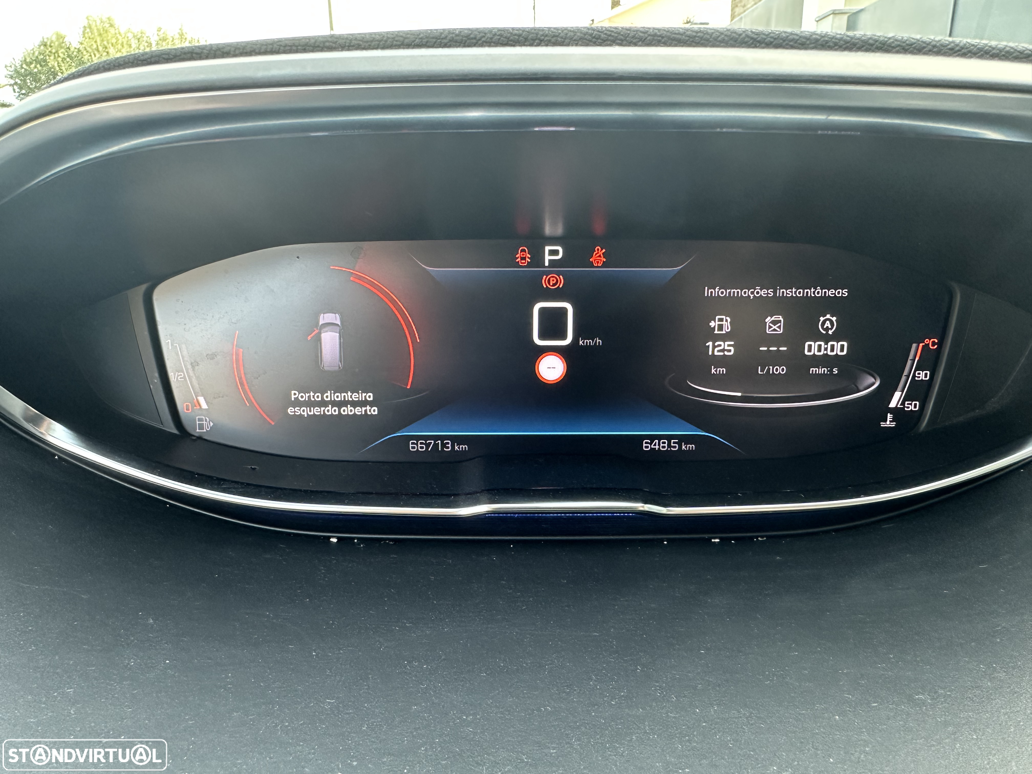 Peugeot 5008 1.5 BlueHDi Allure Pack EAT8 - 4